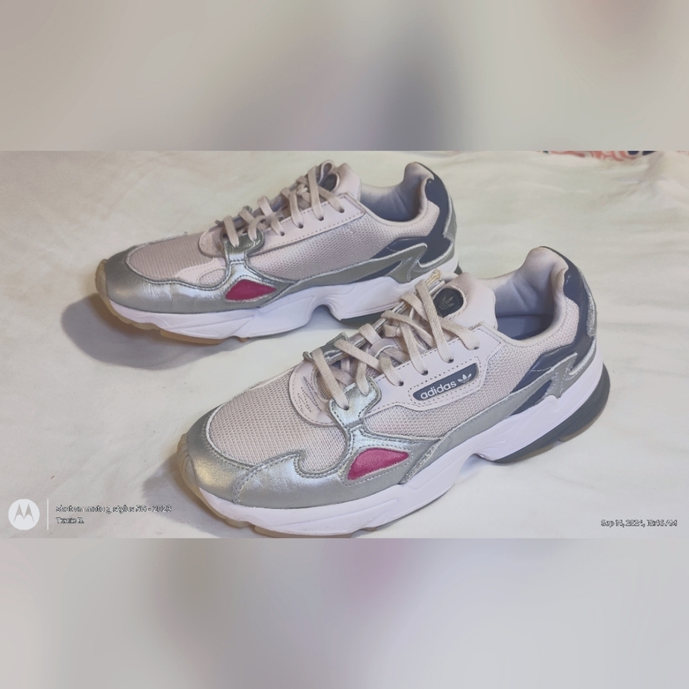 Women's size 8.5 Adidas White Pink & Silver